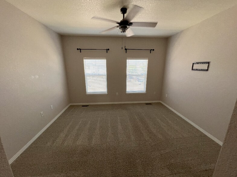 Building Photo - 9514 Pearl Cir