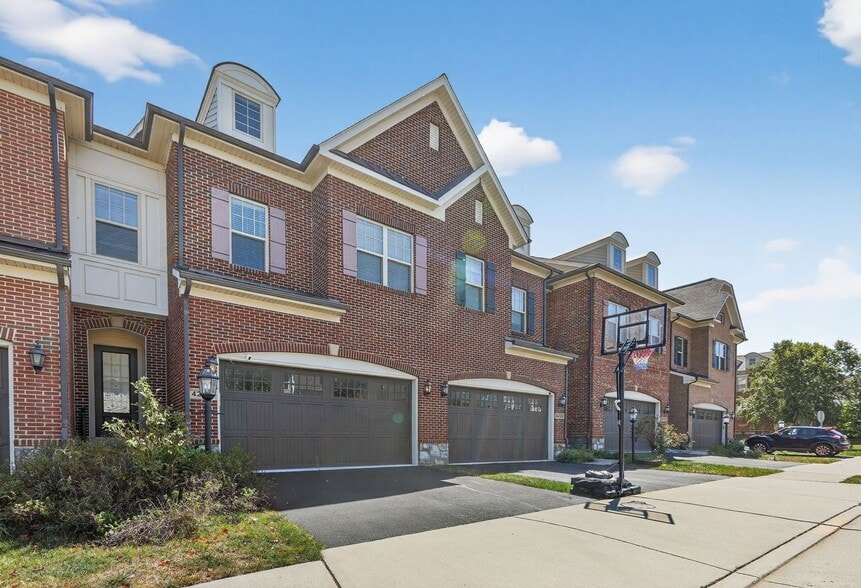 Building Photo - 42331 Benfold Square