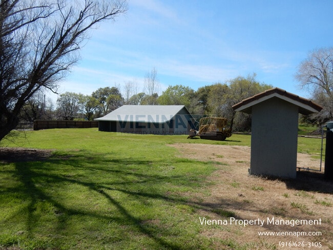 Building Photo - 1075 Big Ben Rd