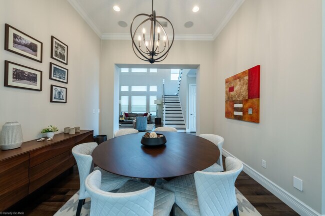 Building Photo - 9368 Eden Roc Ct