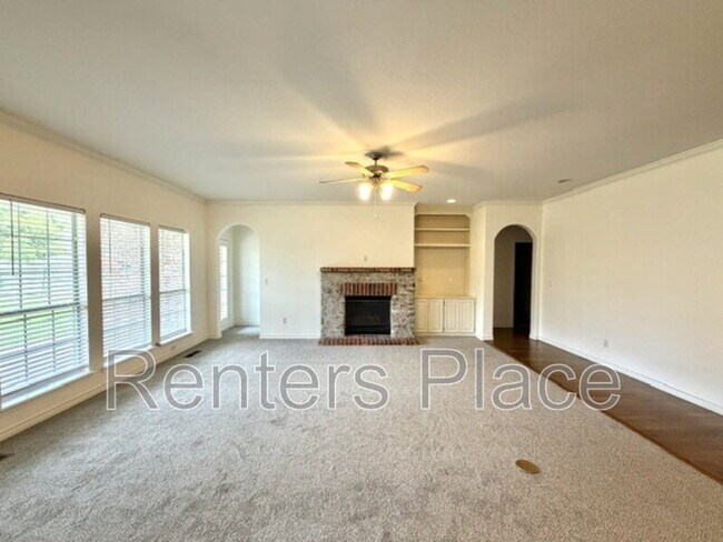 Building Photo - 8523 S 70th E Ave