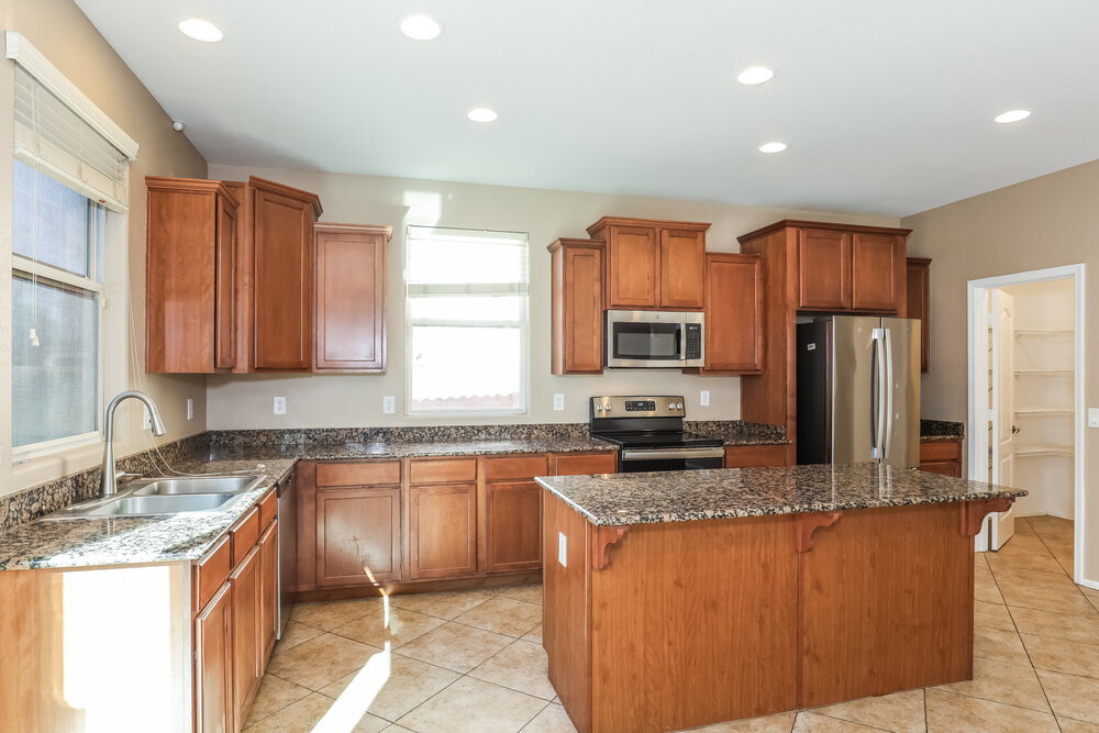 Building Photo - 2044 S Heron Ln