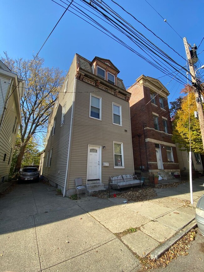 Primary Photo - SPRING LEASING SPECIAL 1/2 OFF 1ST MONTHS ...