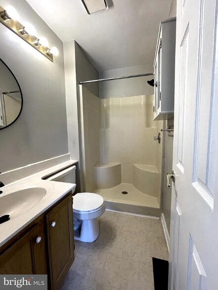 Building Photo - 3038 Tipton Way