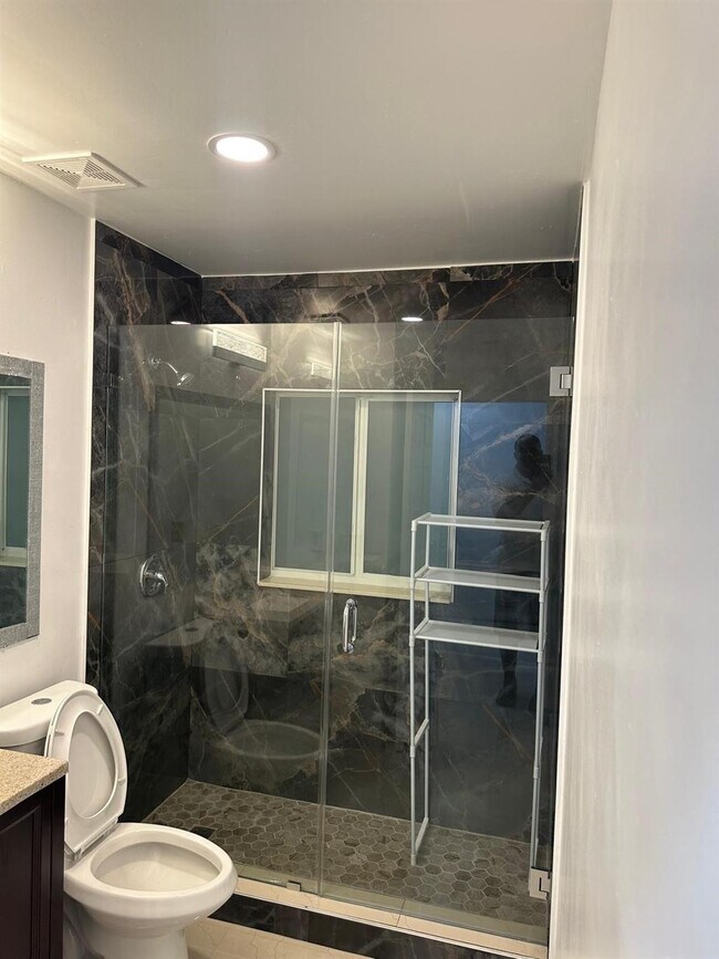 Building Photo - 6100 SW 35th St