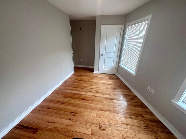 Building Photo - 4444 Cresson St