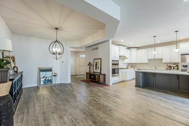 Building Photo - 3075 N Spurway Dr