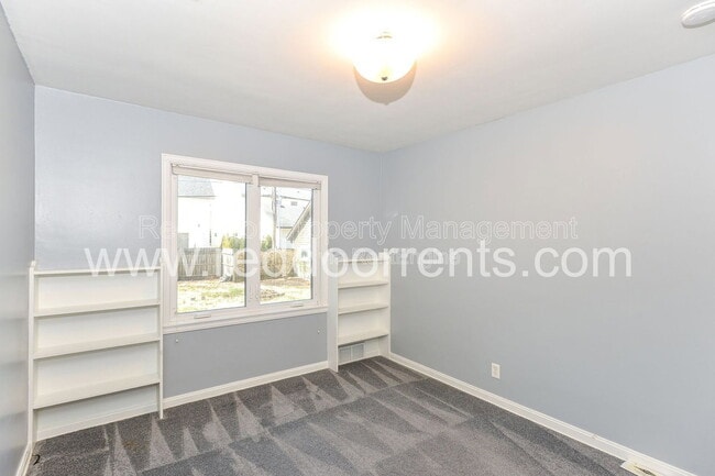 Building Photo - 4930 N Illinois St