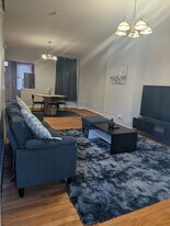 Building Photo - 3002 Kenyon Ave