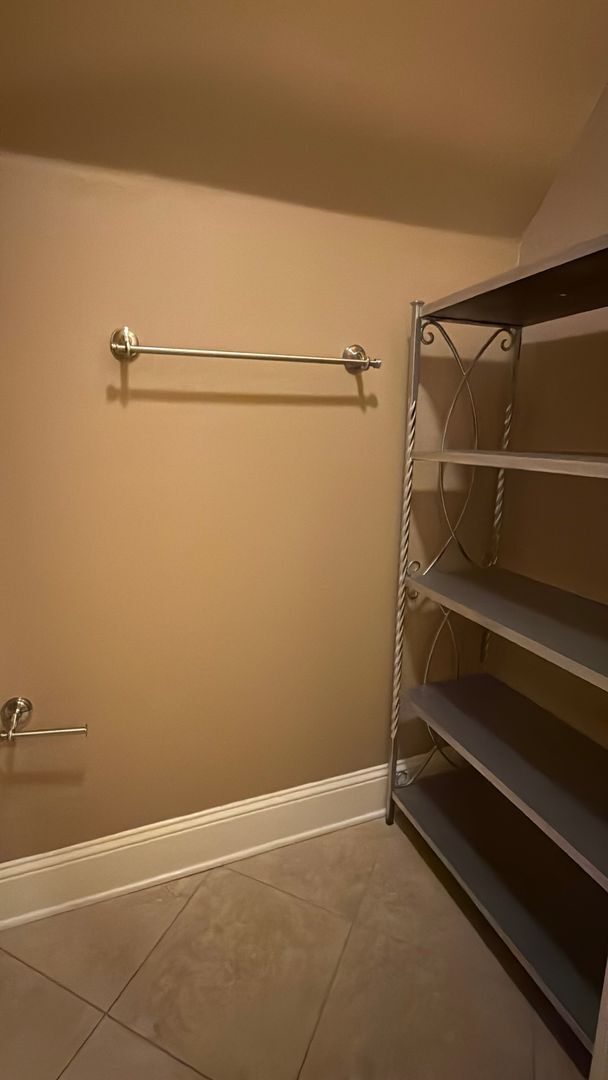 Building Photo - Rental Property in Twelve Oaks