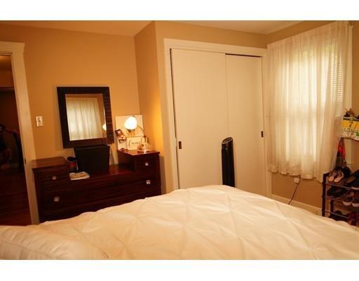 Building Photo - 13 Munroe Ave