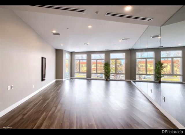 Building Photo - 2876 W 53rd Ave