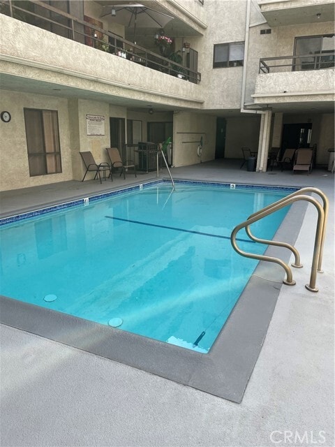 Building Photo - 225 N Rose St