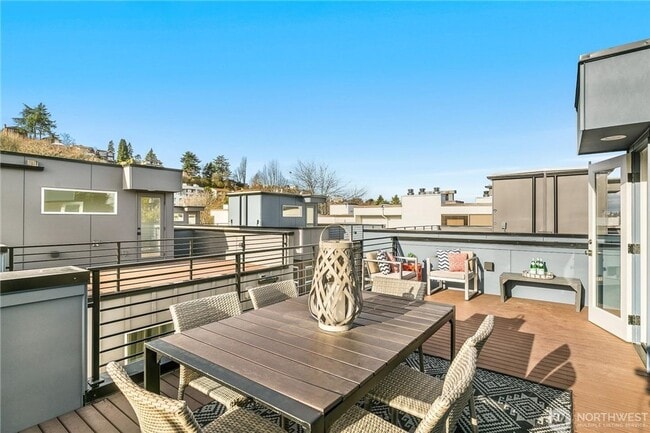 Building Photo - 2404D Dexter Ave N
