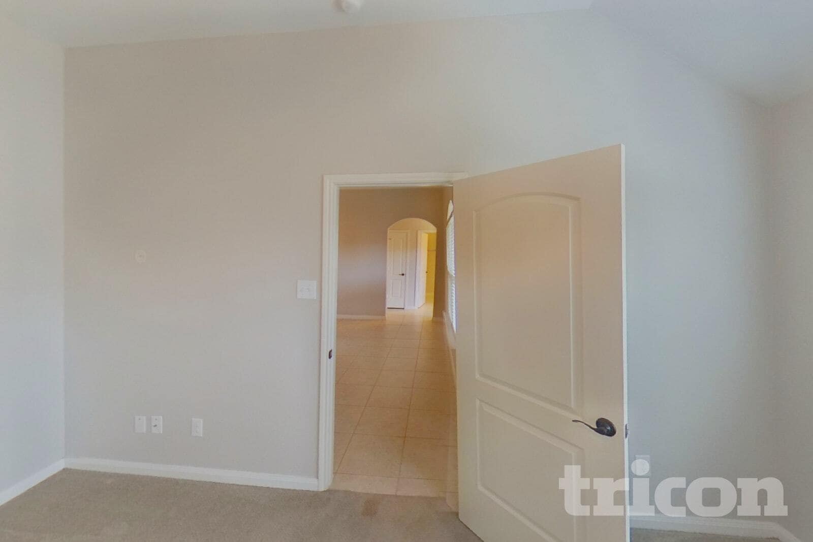 Building Photo - 2312 Redbud Dr