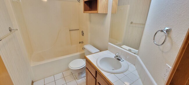 Building Photo - GREAT HOME IN NE CLOVIS NEAR MESA ELEMENTARY