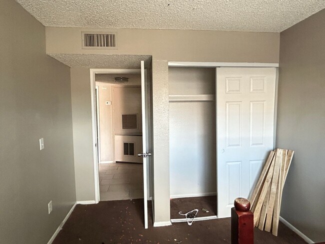 Building Photo - Northern Lanai 2 Bed 1 Bath