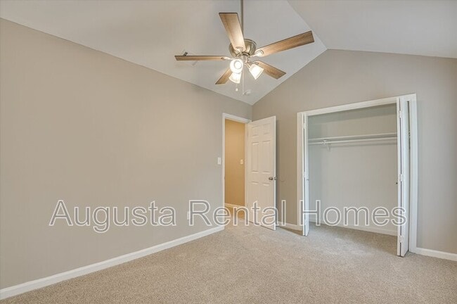 Building Photo - 136 Chalet N Blvd