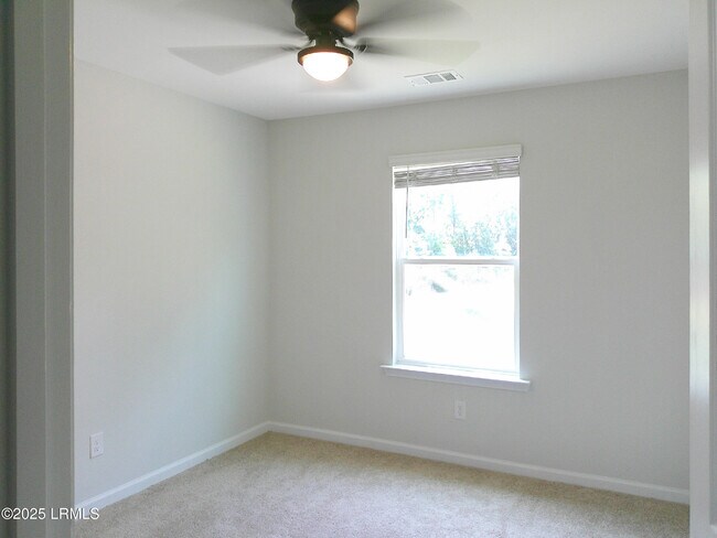 Building Photo - 62 Keowee Ln