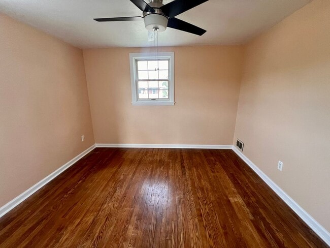 Building Photo - Pittsburgh - 2 Bedroom 1.5 Bathroom - Home...