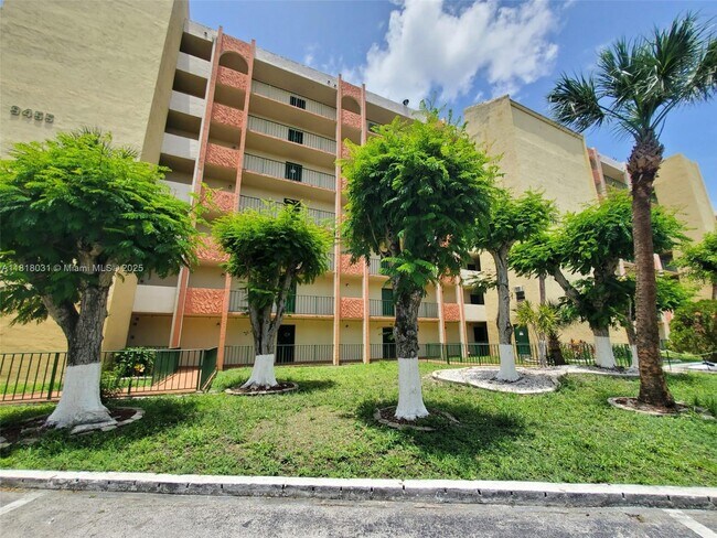 Building Photo - 9455 W Flagler St