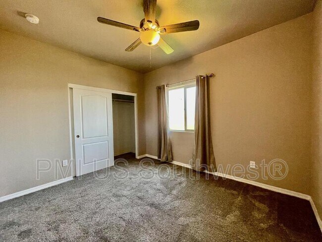 Building Photo - 2259 E Robby