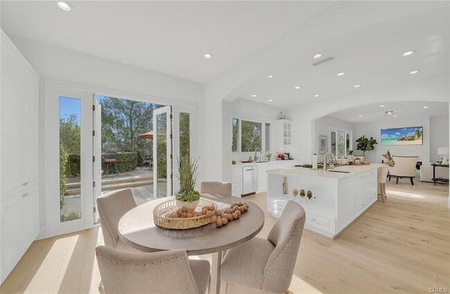 Building Photo - 36 Via Rubino