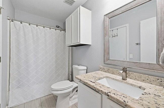 Building Photo - 1414 Strickland Dr