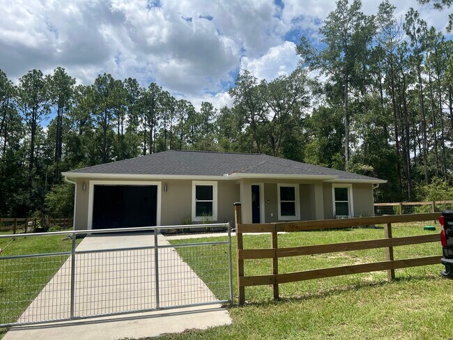 Building Photo - 15482 SW 10th Pl