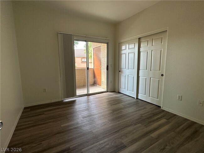 Building Photo - 1050 E Cactus Ave