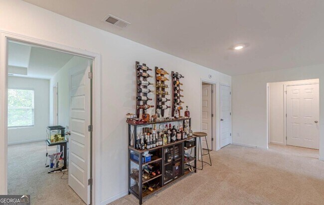 Building Photo - 367 Noblewood Dr