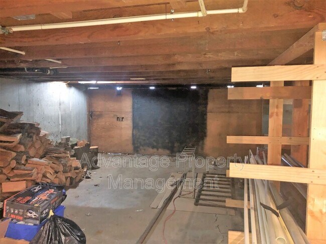 Building Photo - 1554 NW 29th St