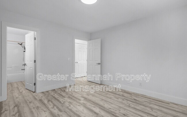 Building Photo - 11903 Apache Ave
