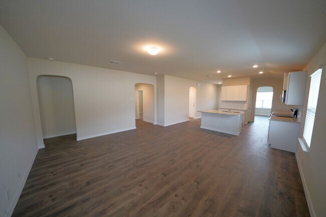 Building Photo - Newly Built Home in Red River Ranch Neighborhood of Cibolo, TX Realtor Commission: $500
