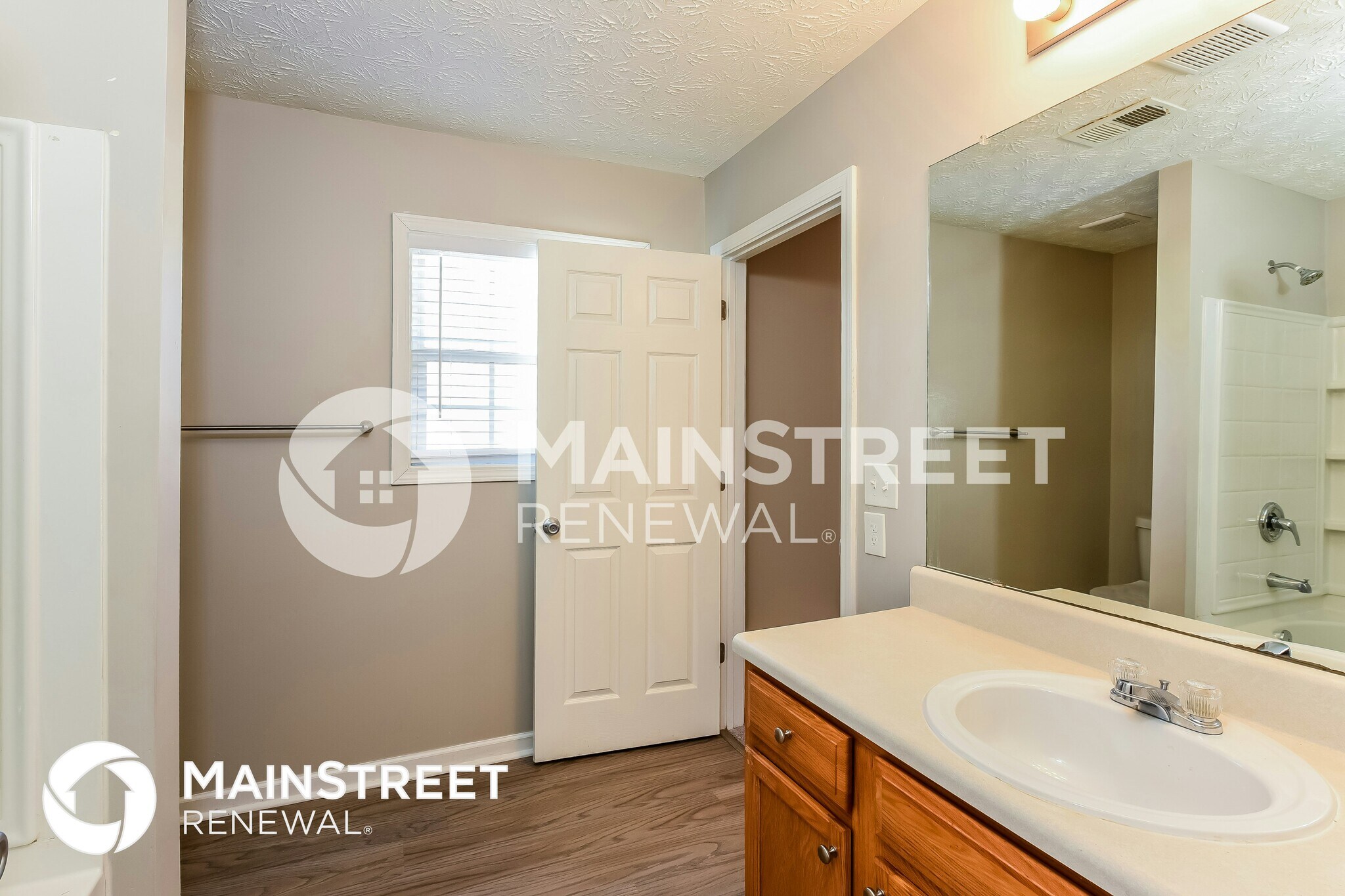 Building Photo - 4023 Riverside Pkwy