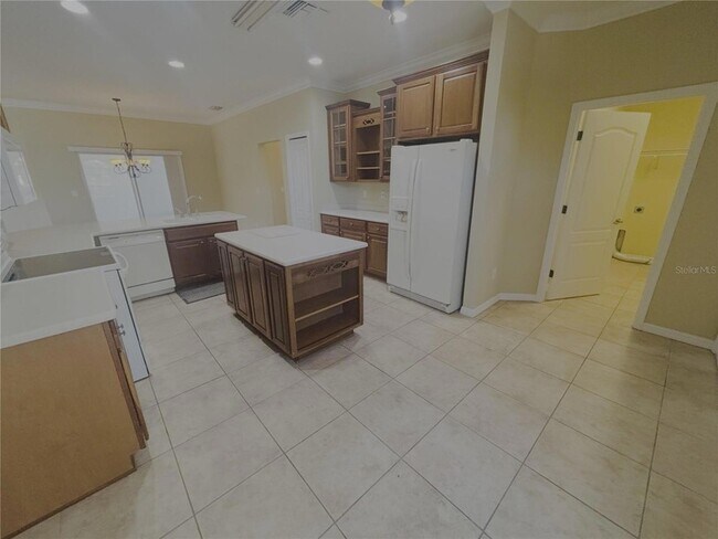 Building Photo - 4940 SW 63rd Loop