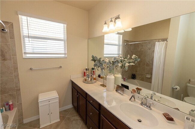 Building Photo - 8880 Via Isola Court