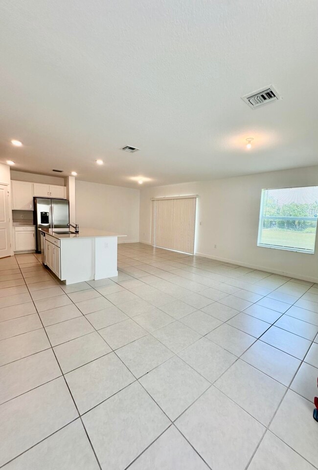 Building Photo - 4518 Dow Ln