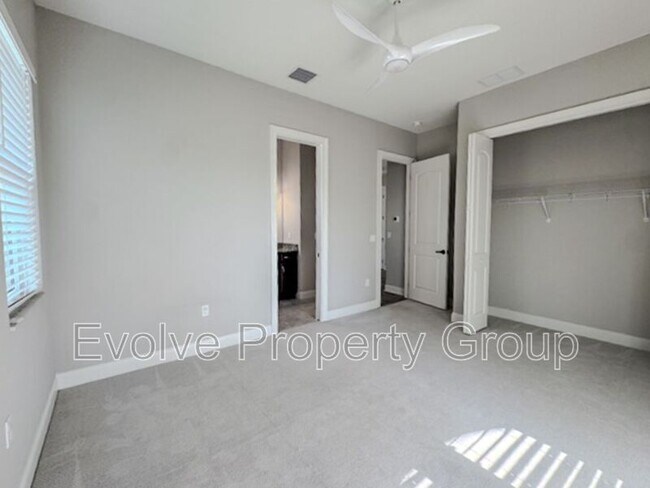 Building Photo - 15 Sandpiper Ln