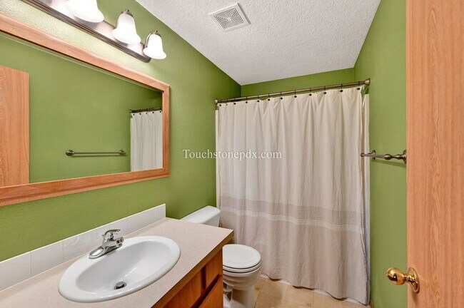 Building Photo - 471 NW 24th St