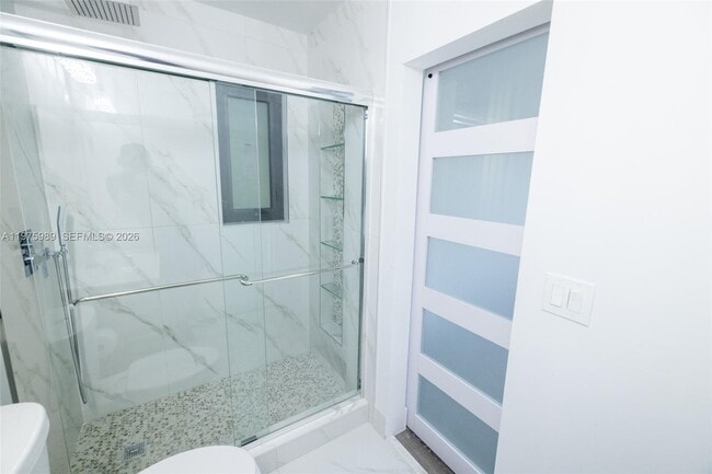 Building Photo - 3401 SW 17th St