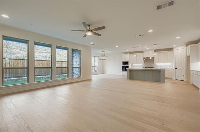 Building Photo - 3529 Kings Ct Dr