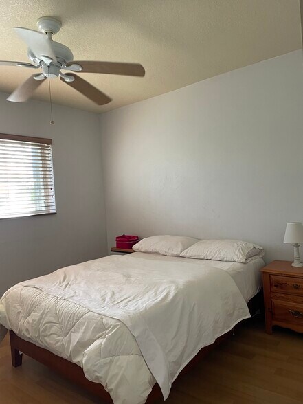 Building Photo - 1423 Holly Heights Dr