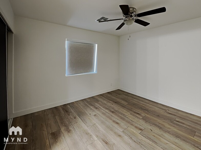 Building Photo - 7520 E Portland St