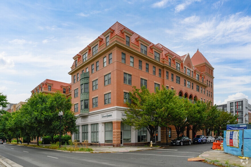 Front - The Station At Potomac Yard Apartments