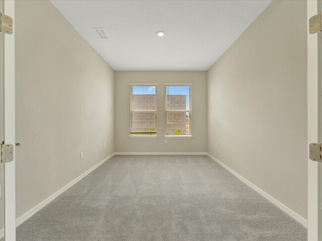 Building Photo - Stunning 3 Bed/ 2.5 bath + Den - New Build...