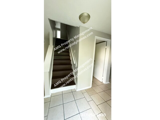Building Photo - WARREN TOWNSHIP!