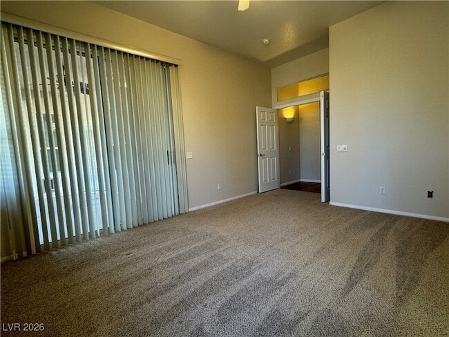 Building Photo - 8625 Desert Bird Dr