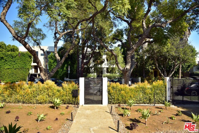 Building Photo - 835 N Ogden Dr