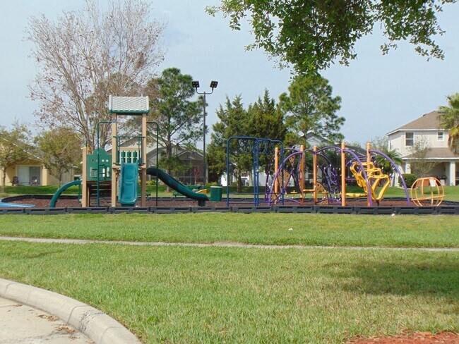 Building Photo - Cypress Reserve 4 Bedroom-Kissimmee